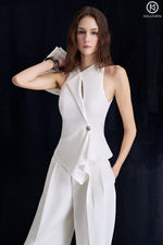 Load image into Gallery viewer, T-shirt with diagonal neck and hem
