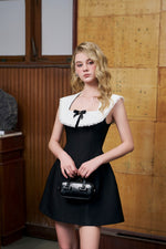 Load image into Gallery viewer, Black bell-shaped dress with white collar
