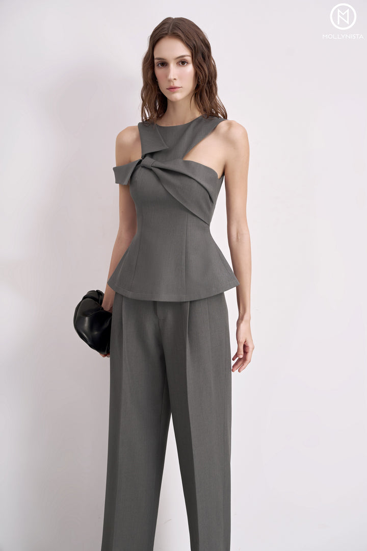 Basic straight leg trousers
