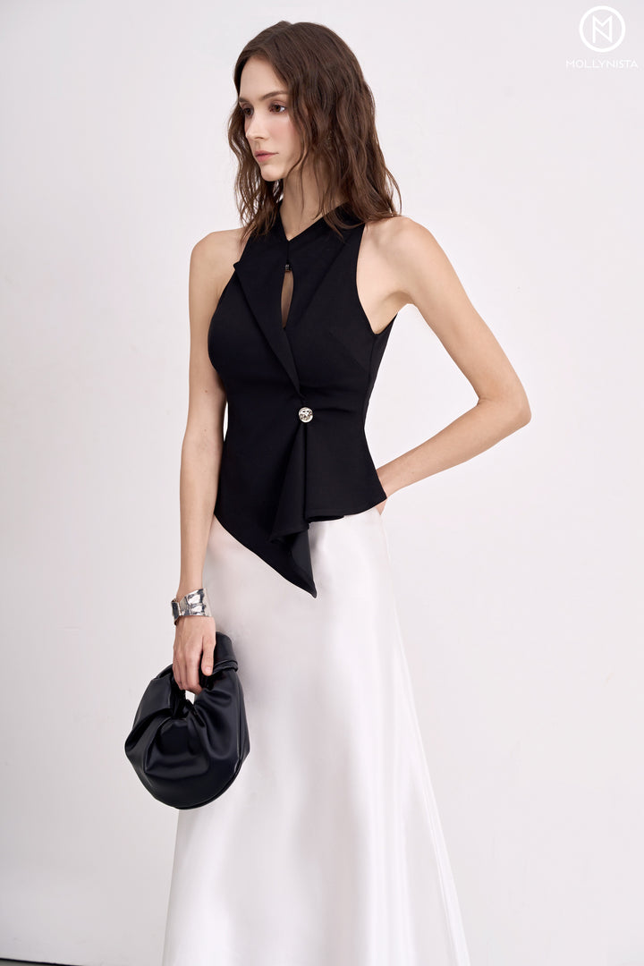 T-shirt with diagonal neck and hem