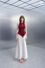 Load image into Gallery viewer, T-shirt with diagonal neck and hem
