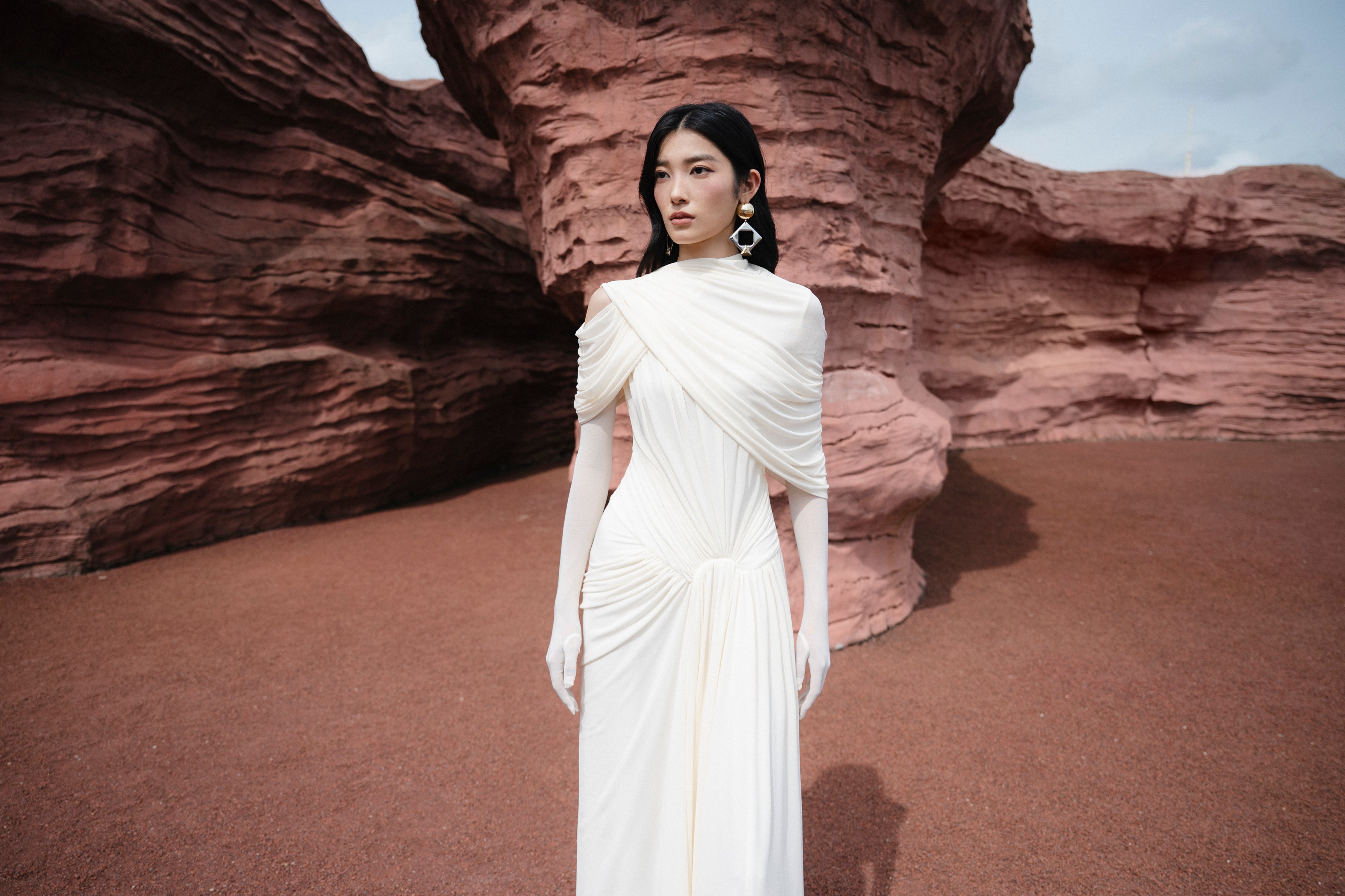 (PRE-ORDER)Draped Mesh Ruched Shoulder-Wrap Dress